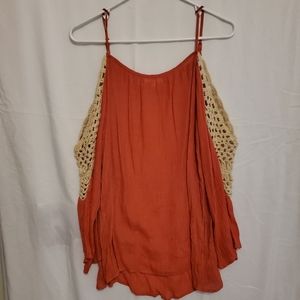 Cold shoulder top never worn